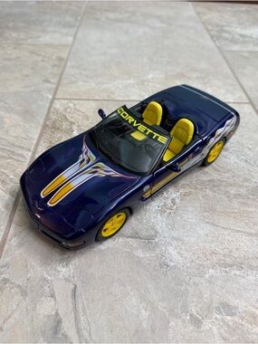 Convertible ‘98 Corvette Diecast Pace Car for Indy 500 in Purple & Yellow